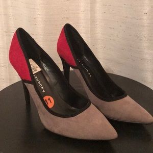 3 inch heels. Never worn.